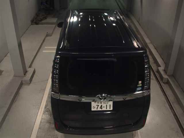 2014 Toyota Voxy X auction photo 7