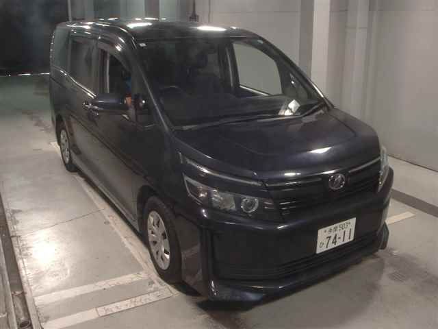 Japan Auction Vehicles 12 2014 Toyota Voxy X auction photo