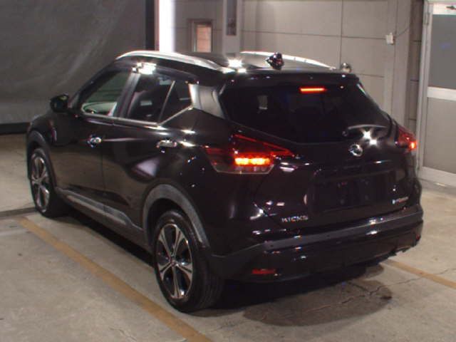 2021 Nissan Kicks X auction photo 2