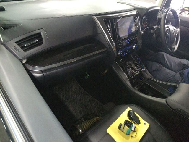 2022 Toyota Alphard 2.5S Cパッケージ auction photo 3