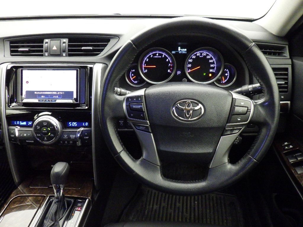 2017 Toyota Mark X 250G Four Fパッケージ auction photo 3