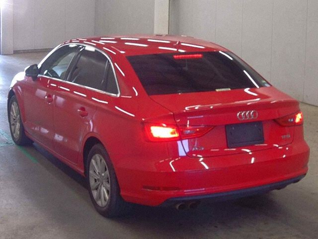 2016 Audi A3 Sedan 1.4 TFSI auction photo 2