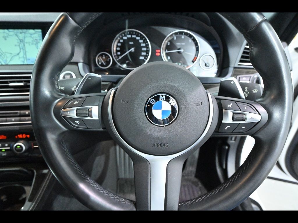 2014 BMW 5 Series 523i M Sport auction photo 9