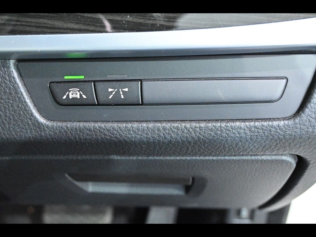 2014 BMW 5 Series 523i M Sport auction photo 10