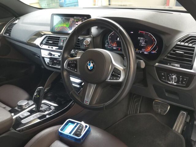 2021 BMW X4 XDRIV20D M Sport 4WD auction photo 3
