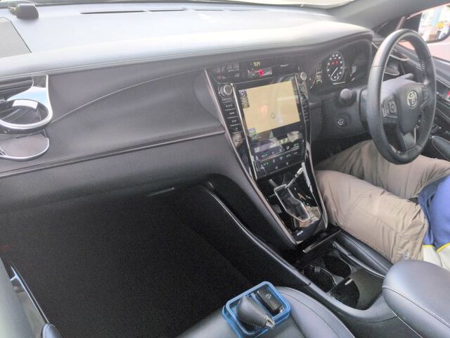 2019 Toyota Harrier Premier Style Noir auction photo 3