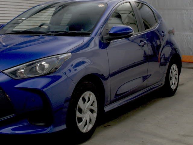 2021 Toyota Yaris Hybrid X auction photo 4