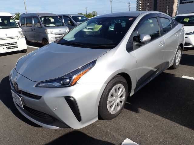 Japan Auction Vehicles 12 2021 Toyota Prius S auction photo