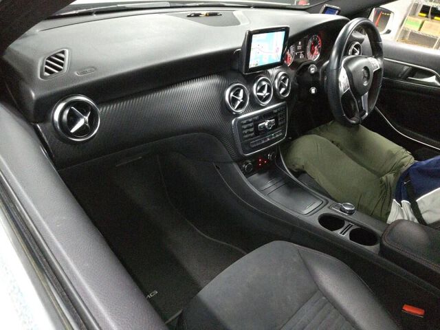 2013 Mercedes-Benz A-Class A180スポーツ auction photo 3
