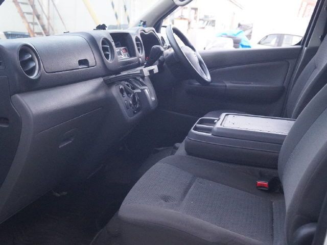2017 Nissan Caravan DX auction photo 4