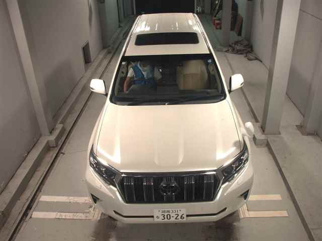 2023 Toyota Land Cruiser Prado TX 4WD auction photo 6