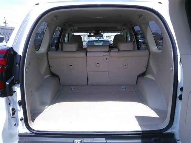 2023 Toyota Land Cruiser Prado TX 4WD auction photo 10