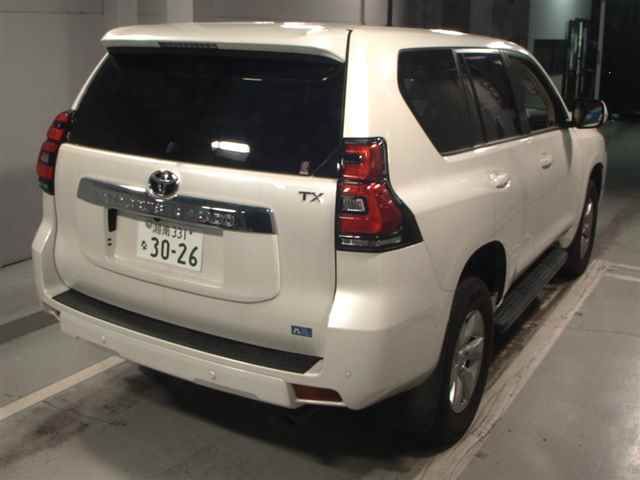 2023 Toyota Land Cruiser Prado TX 4WD auction photo 5