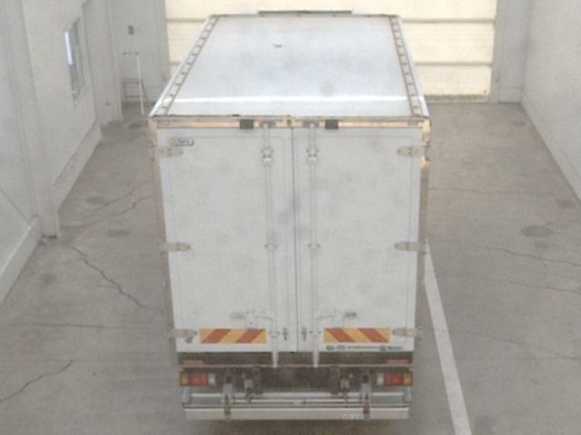 2018 Isuzu Elf 冷蔵・冷凍車 auction photo 3
