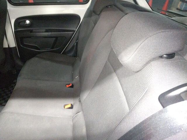 2013 Volkswagen アップ! auction photo 6