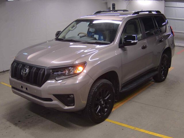 2023 Toyota Land Cruiser Prado TX L-PマットブラE 4WD auction photo 4