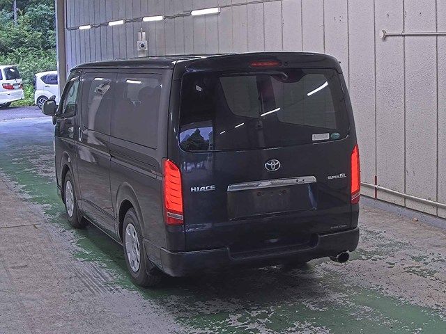 2014 Toyota Hiace 4WD Super GL auction photo 2