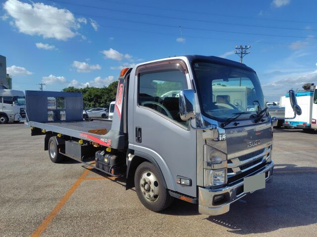 Japan Auction Vehicles 8 2019 Isuzu Elf Seksai auction photo