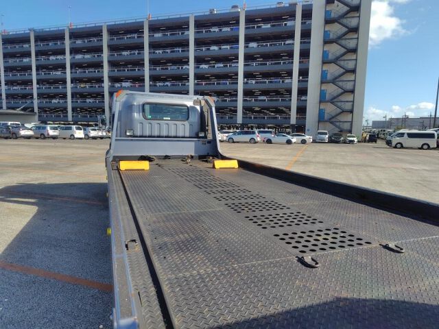 2019 Isuzu Elf Seksai auction photo 3