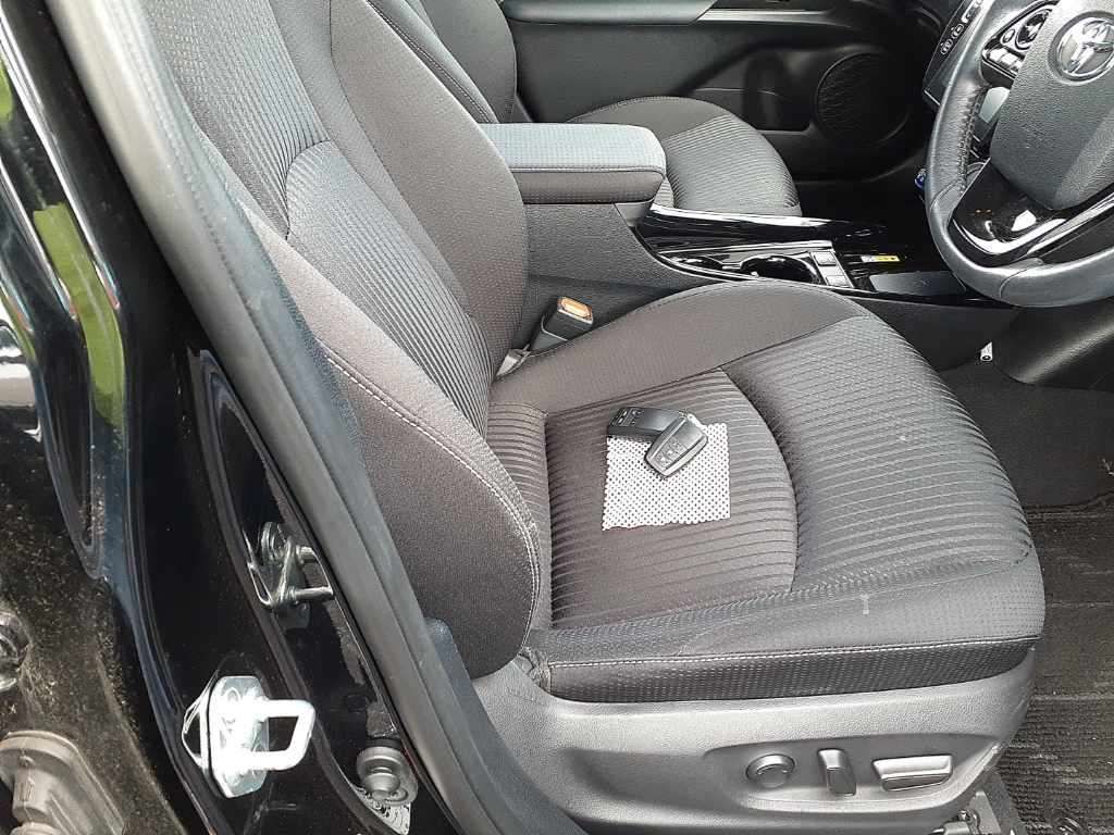 2021 Toyota Prius PHEV Aナビパッケージ auction photo 8