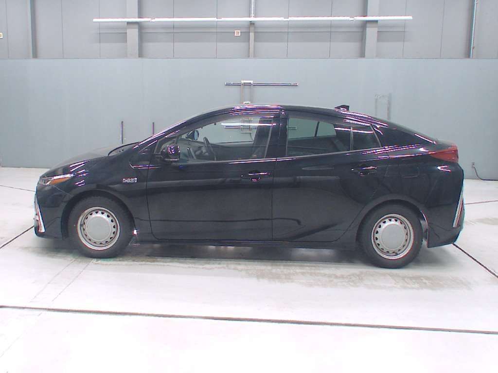 2021 Toyota Prius PHEV Aナビパッケージ auction photo 4