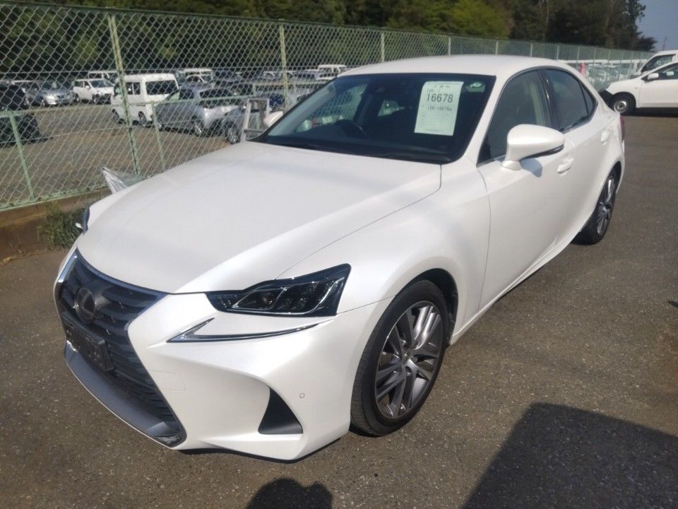Japan Auction Vehicles 25 2017 Lexus IS auction photo
