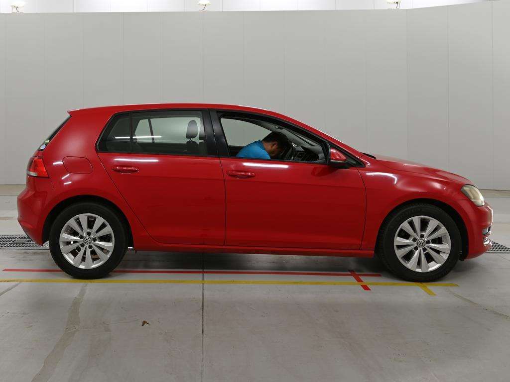 2013 Volkswagen VW ゴルフ TSIコンフォートラインブルモーション auction photo 3