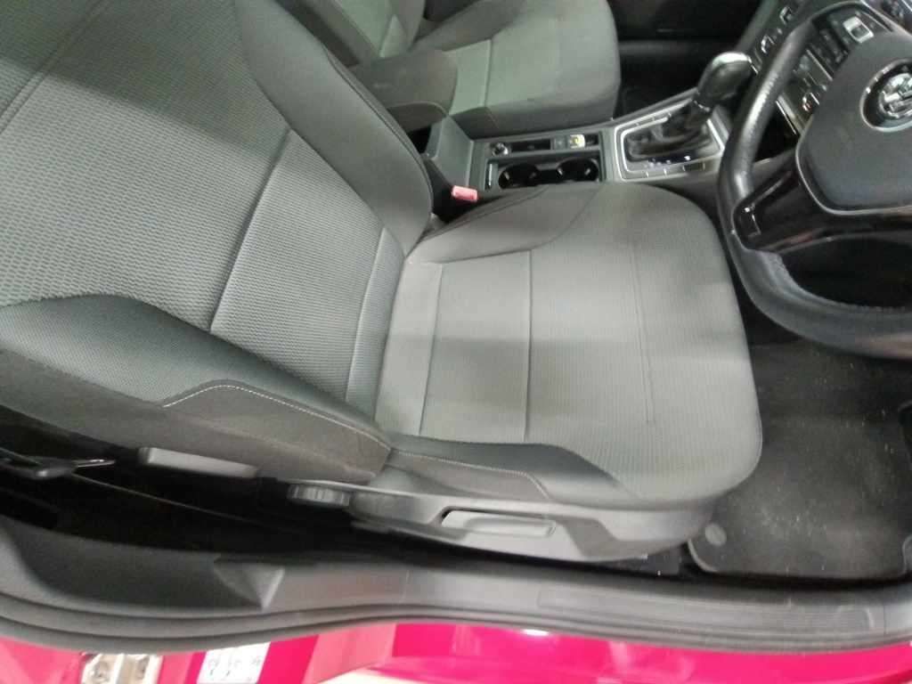 2013 Volkswagen VW ゴルフ TSIコンフォートラインブルモーション auction photo 10