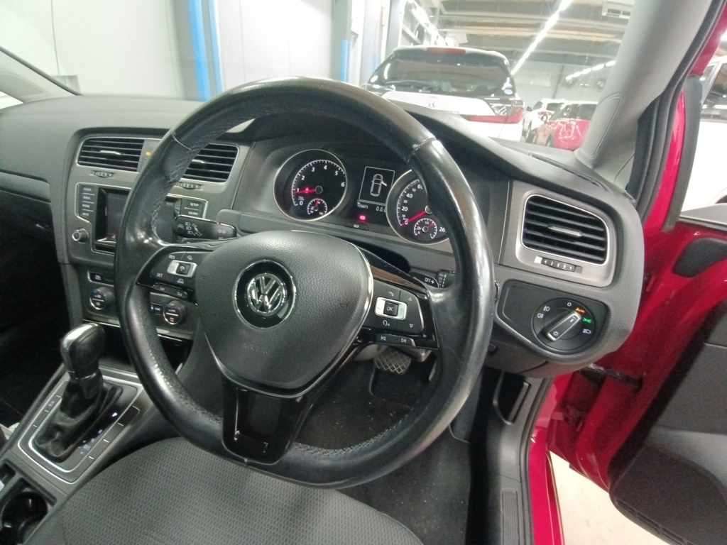 2013 Volkswagen VW ゴルフ TSIコンフォートラインブルモーション auction photo 9