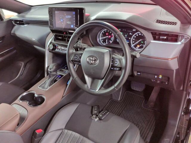 2023 Toyota Harrier G auction photo 3