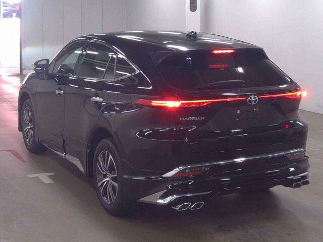 2023 Toyota Harrier G auction photo 2