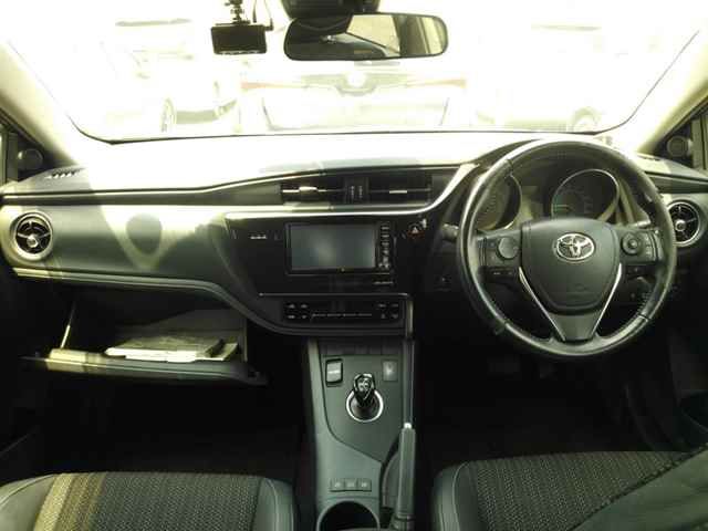 2017 Toyota Auris ハイブリッド auction photo 8