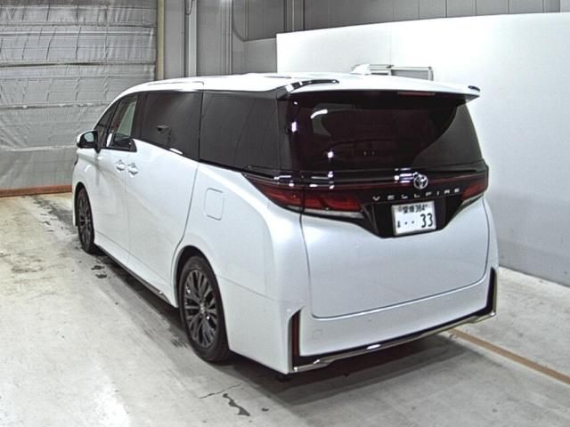 2025 Toyota Vellfire Z Premier auction photo 2