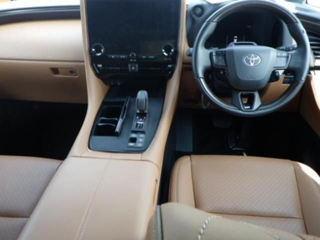 2025 Toyota Vellfire Z Premier auction photo 3