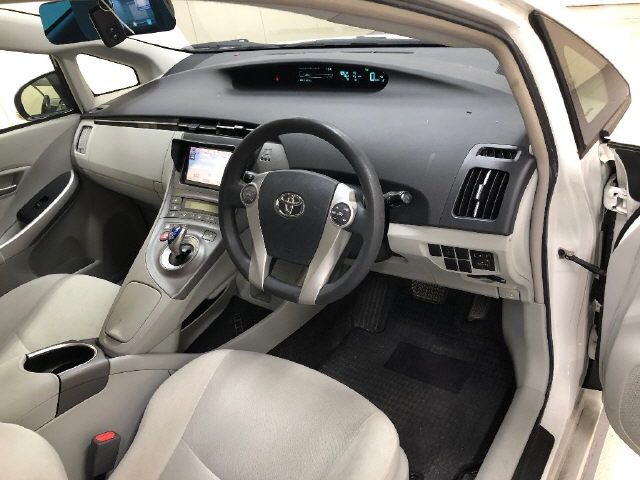 2014 Toyota Prius S auction photo 6