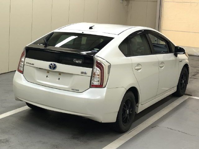 2014 Toyota Prius S auction photo 4
