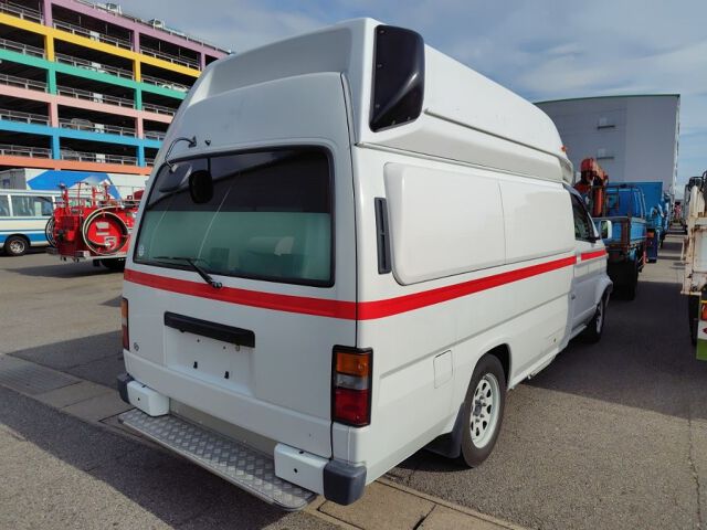 2012 Nissan Elgrand キュウキュウシャ auction photo 5