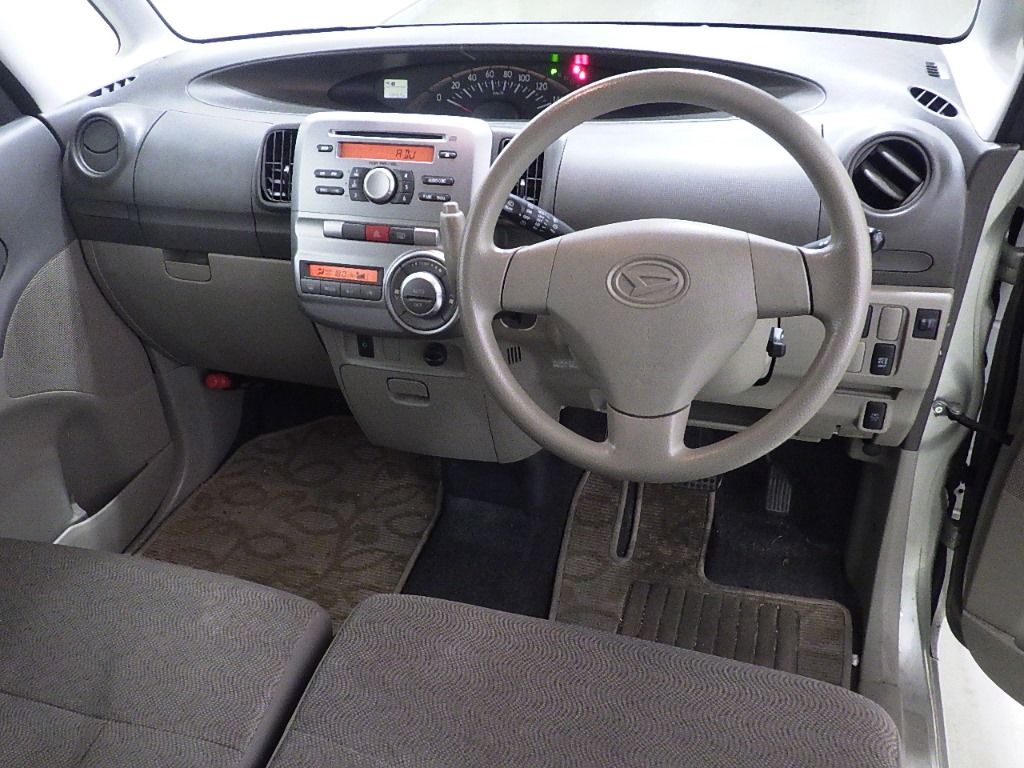 2012 Daihatsu Tanto X auction photo 3