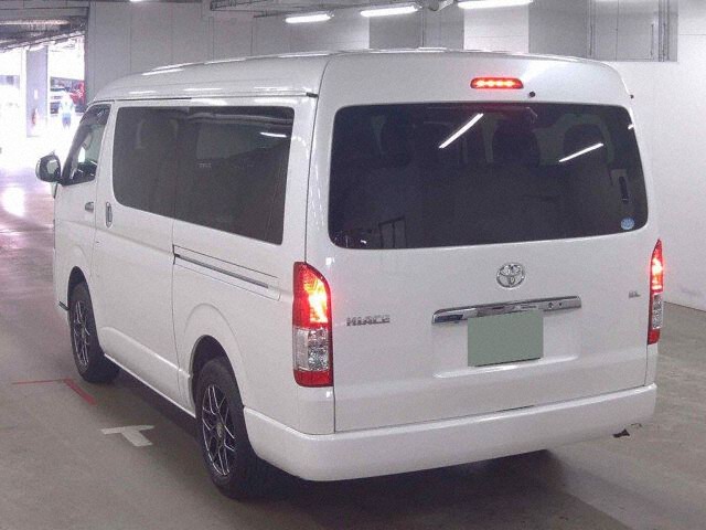 2015 Toyota Hiace GL 4WD auction photo 2