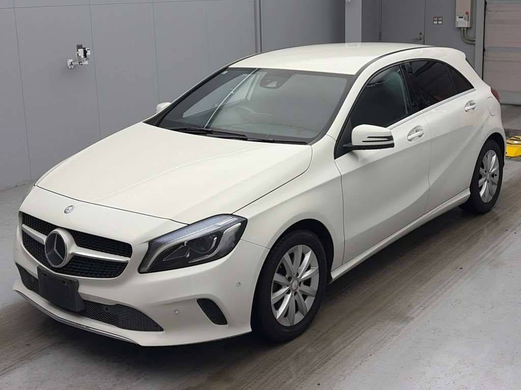 Japan Auction Vehicles 4 2015 Mercedes-Benz A-Class A180 auction photo