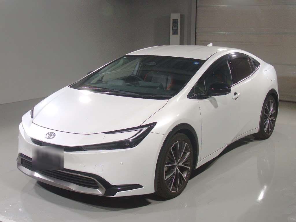 Japan Auction Vehicles 4 2023 Toyota Prius Z auction photo