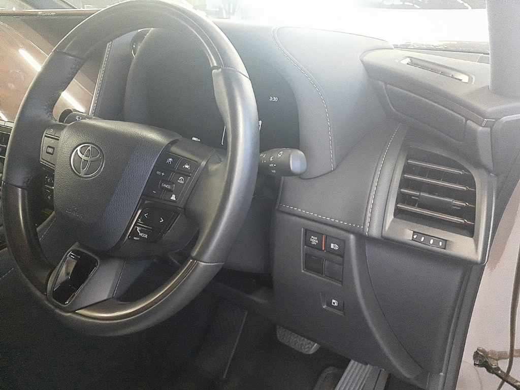 2025 Toyota Alphard Z auction photo 9