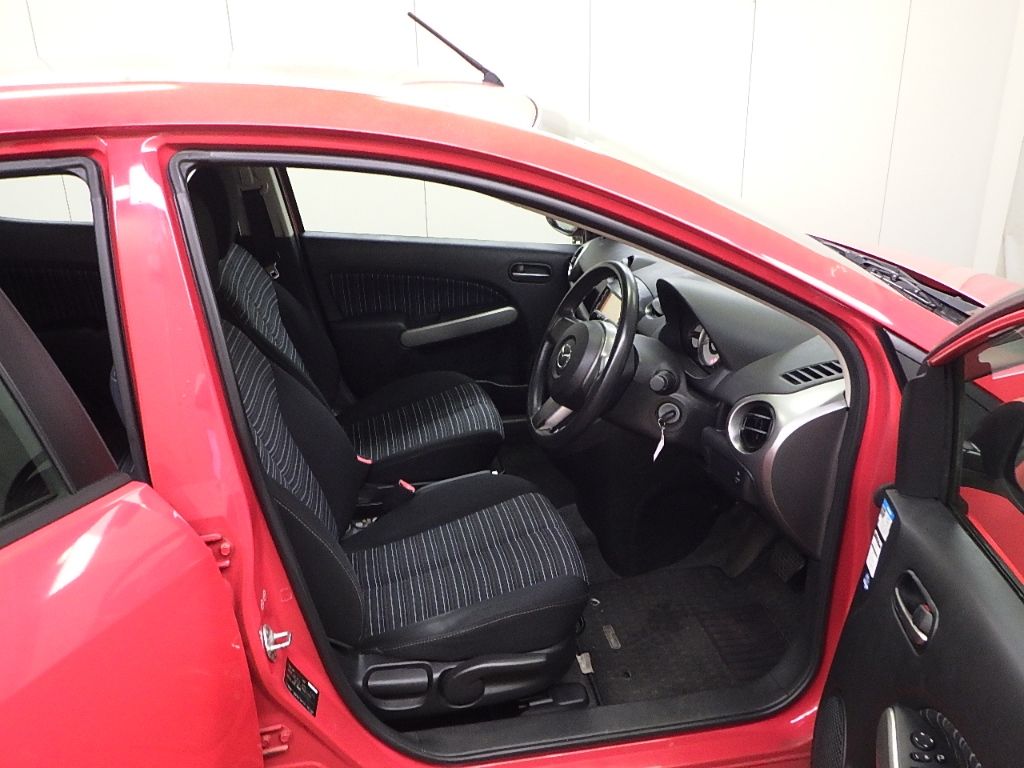 2009 Mazda Demio 13C-V auction photo 6