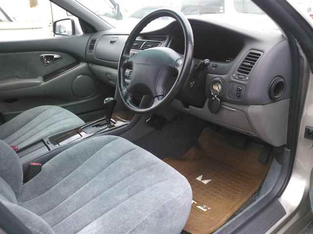 1995 Mitsubishi ディアマンテ 30M-SE auction photo 3