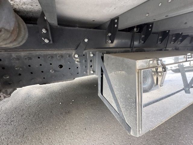 2019 Mitsubishi Fuso Canter Aluminum Wing auction photo 12