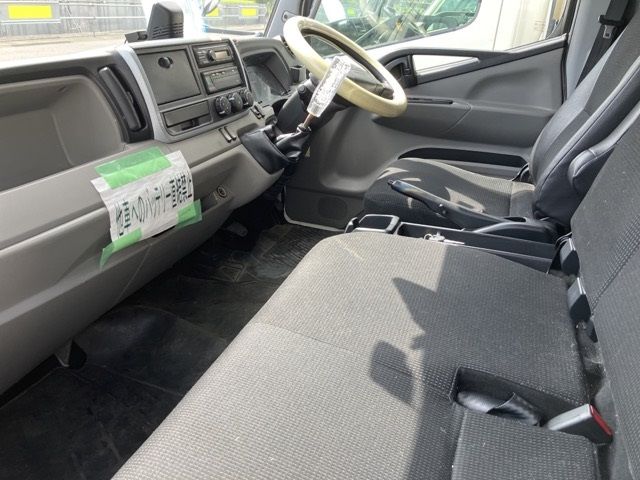 2019 Mitsubishi Fuso Canter Aluminum Wing auction photo 5