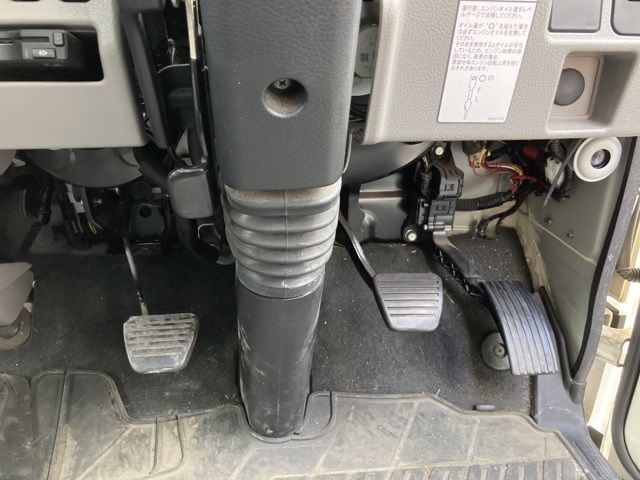 2019 Mitsubishi Fuso Canter Aluminum Wing auction photo 4
