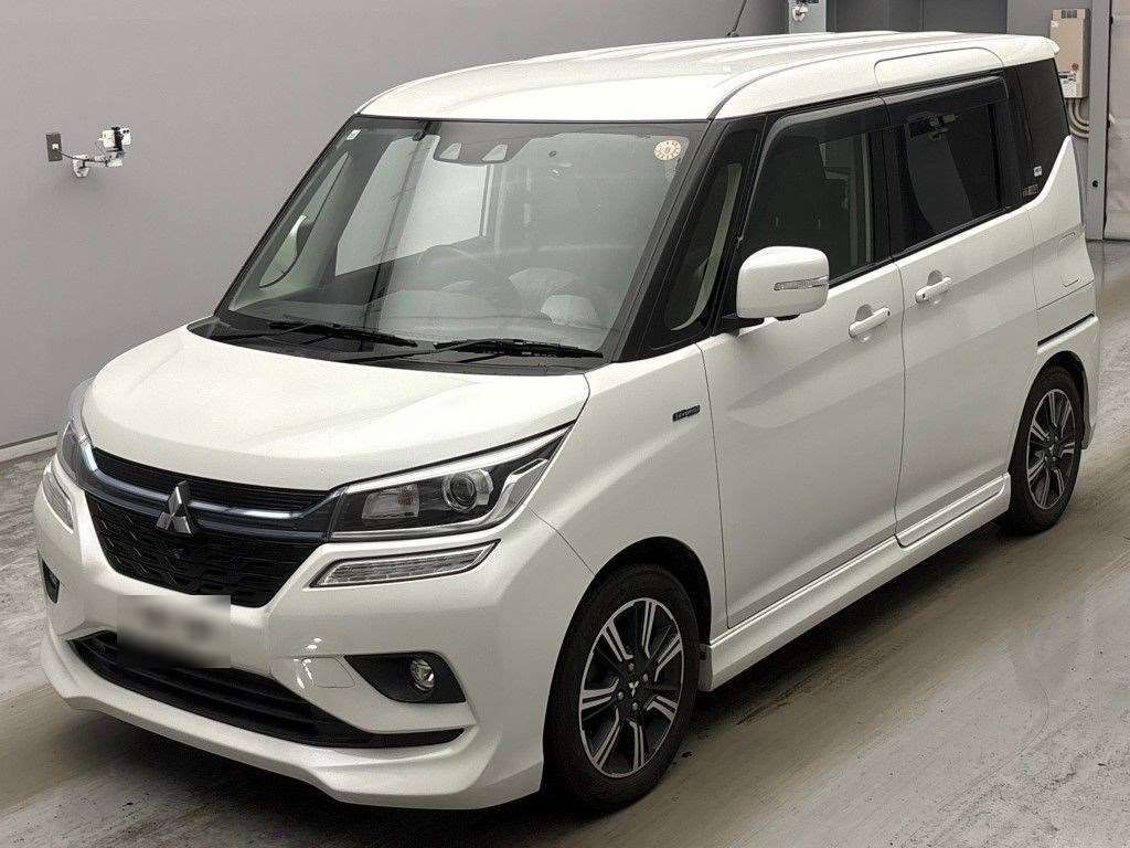 Japan Auction Vehicles 4 2019 Mitsubishi デリカD2 Custom HV SV Zenhoui Camera P auction photo