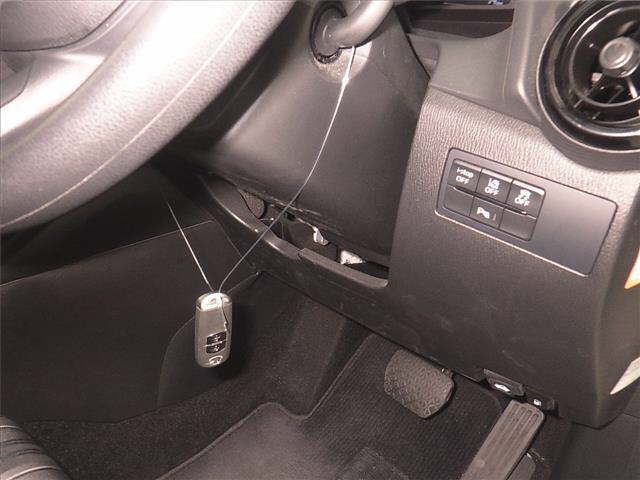 2021 Mazda 2 15S auction photo 8