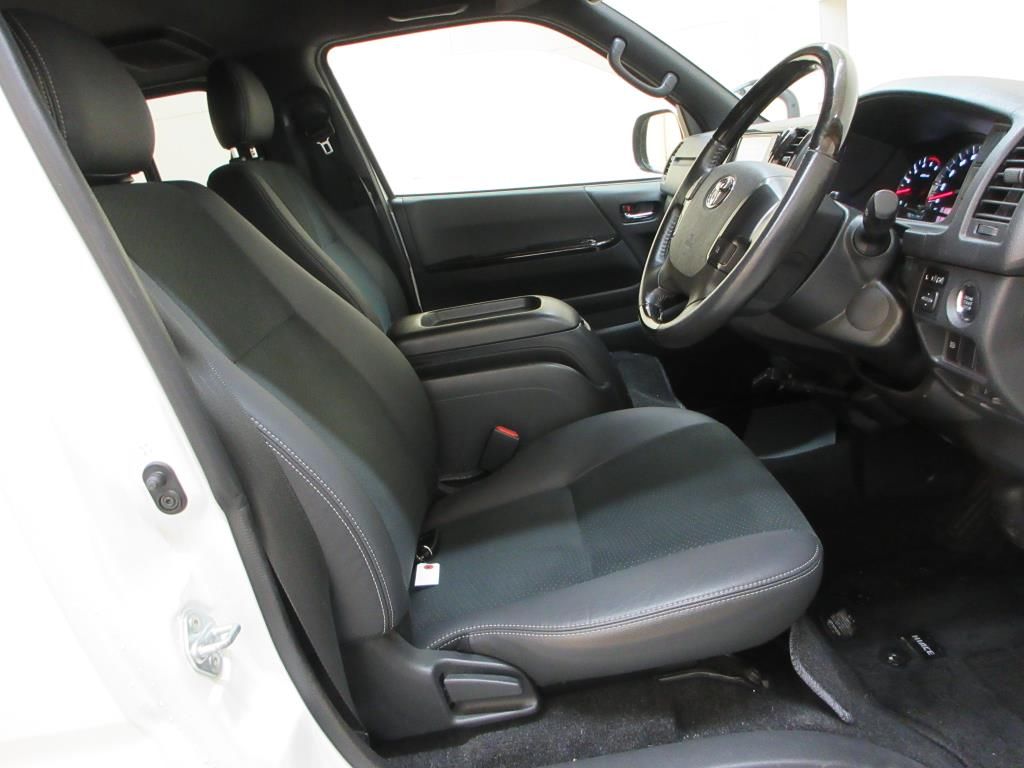 2019 Toyota Hiace 4WD Super GL Dark Prime II 1 ton auction photo 6
